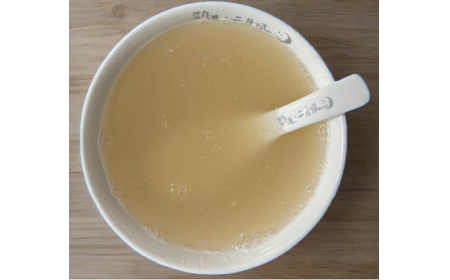 葛粉沖調(diào)新手必看！告別“白色尷尬”，一碗晶瑩剔透的有機(jī)野生葛根粉是這樣沖出來(lái)的！